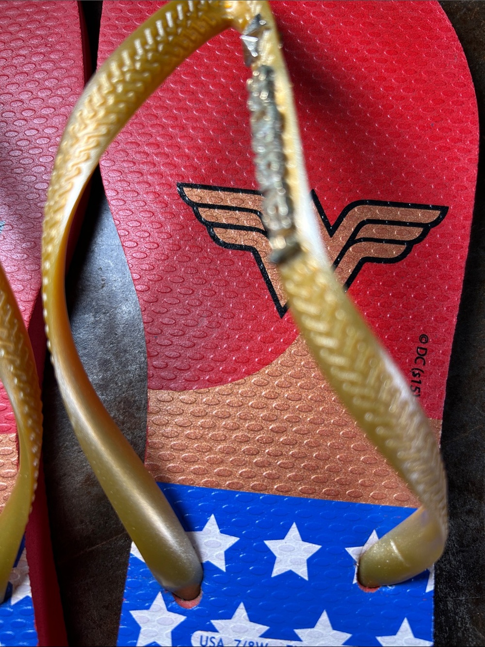 Havaianas Wonder Woman Flip Flops - Red, Blue, Gold - Picture 8 of 16